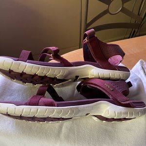 Teva Verra Sandals, size 11B